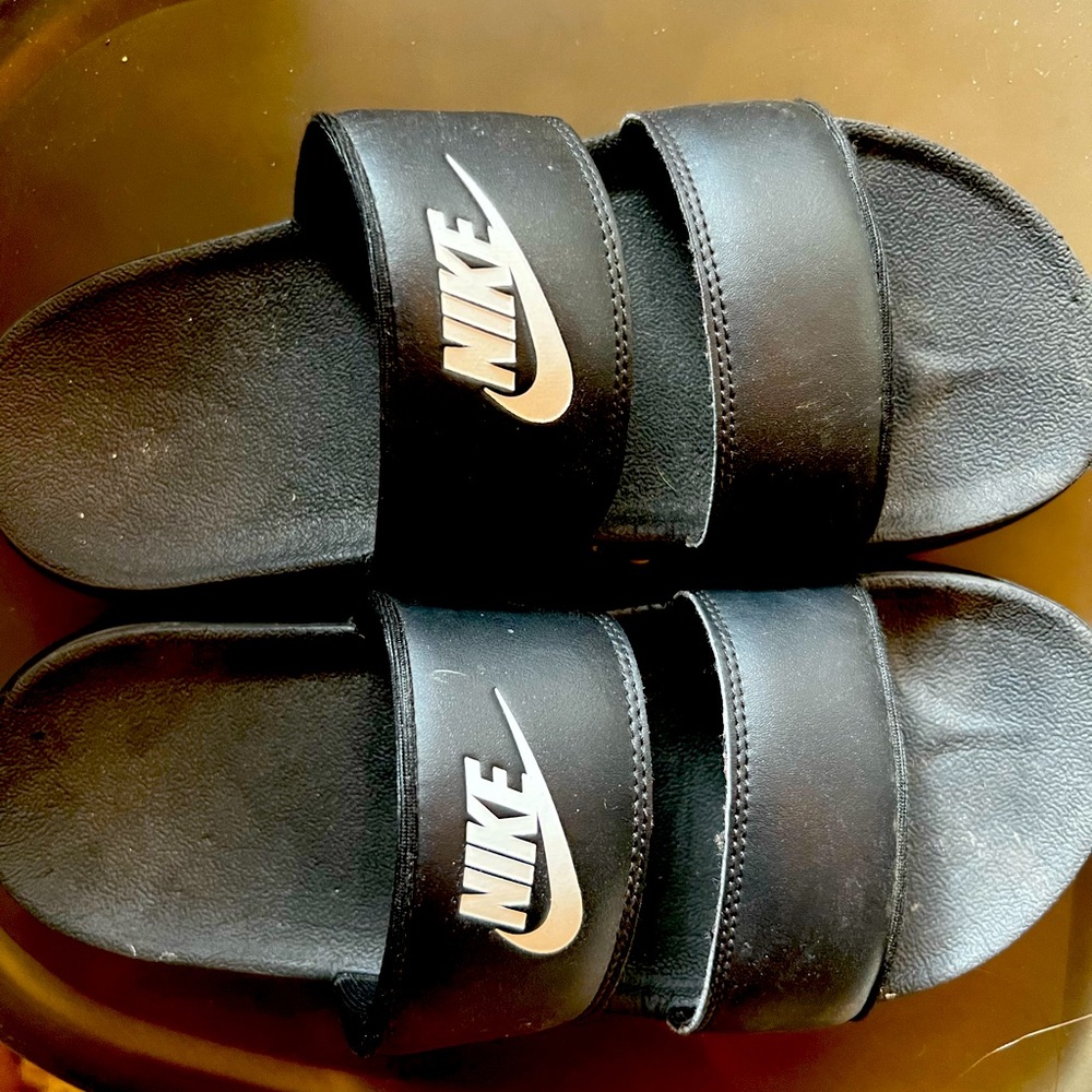 Women’s Nike slide Sandals size 8